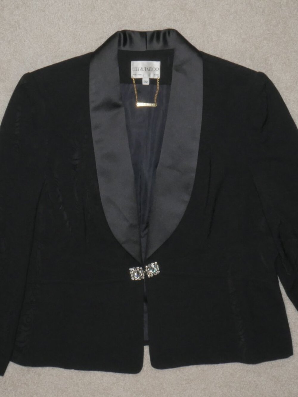 Lily & Taylor Black Satin Jacket Jeweled Button Blazer Size 22, Made in USA